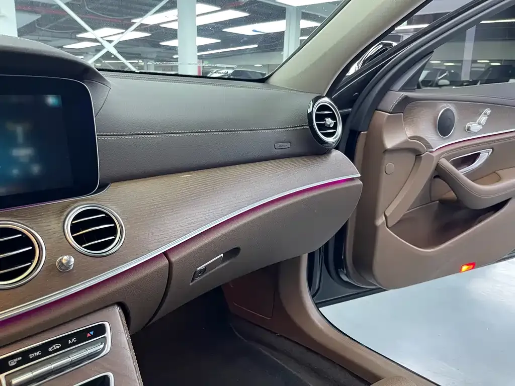 Mercedes-Benz E-Class 2023 из CN, фото 10