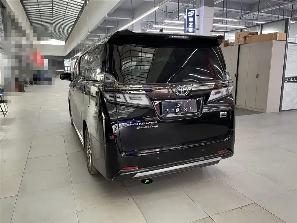 Toyota Vellfire 2023 из CN, фото 4