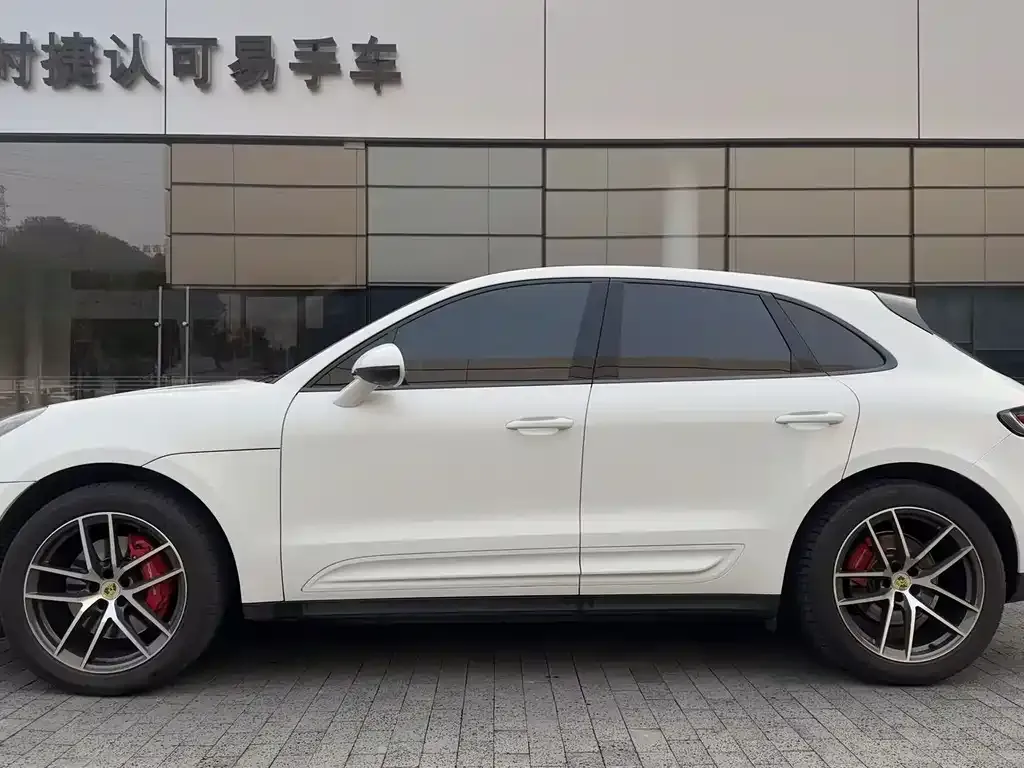 Porsche Macan 2023 из CN, фото 2