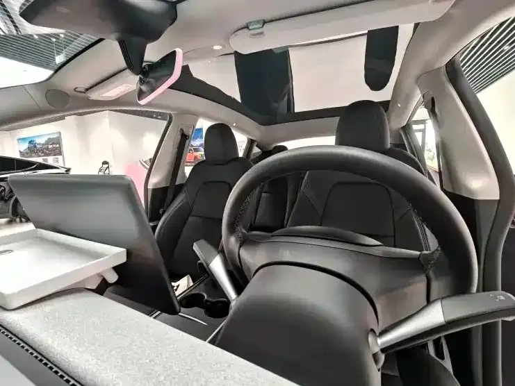 Tesla Model Y 2023 из CN, фото 8