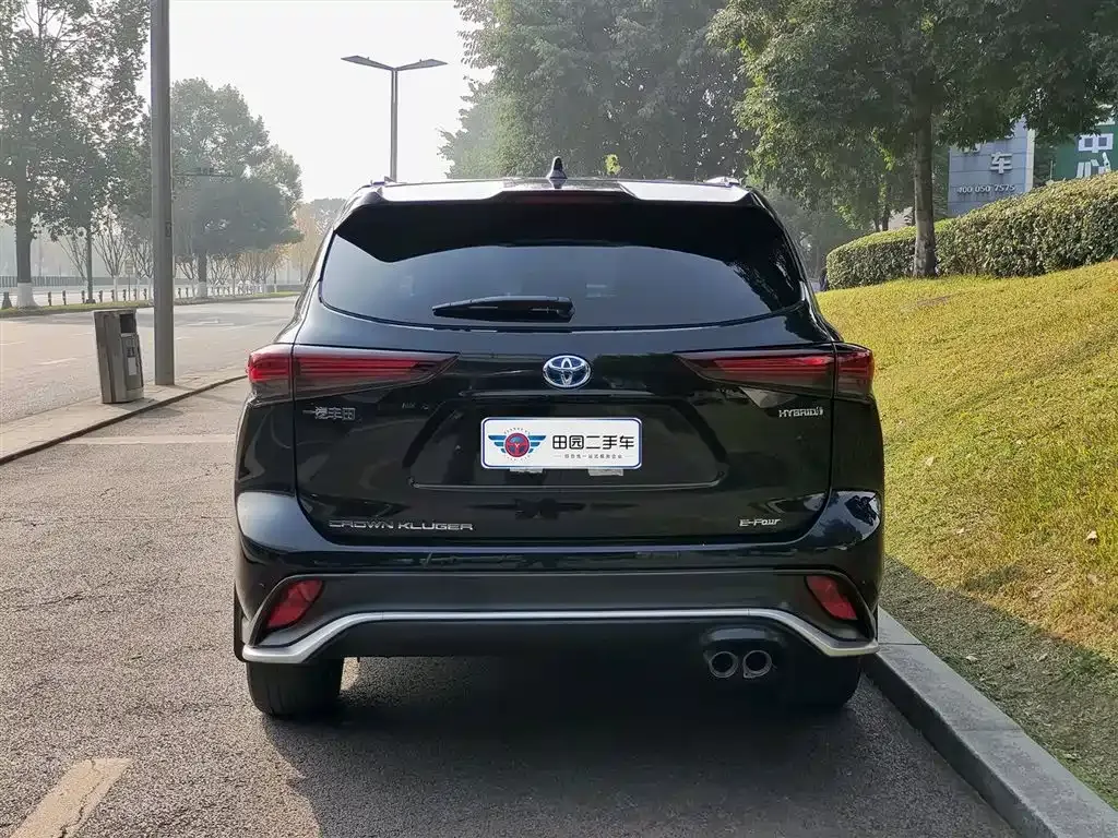 Toyota Crown Kluger 2023 из CN, фото 5