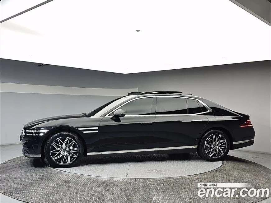 Genesis G90 2023 из KR, фото 2