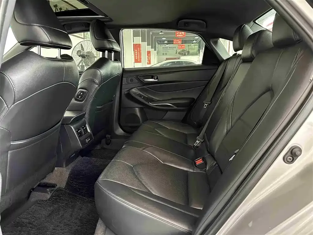 Toyota Avalon 2023 из CN, фото 5