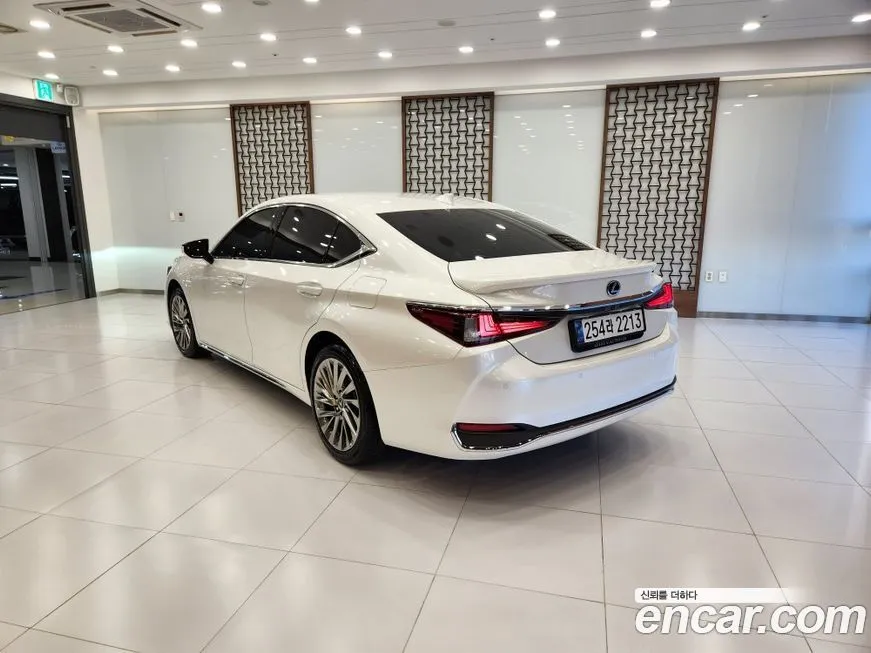 Lexus ES 2025 из KR, фото 2