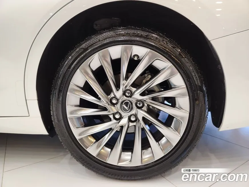Lexus ES 2025 из KR, фото 6