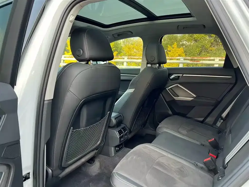 Audi Q3 2022 из CN, фото 9