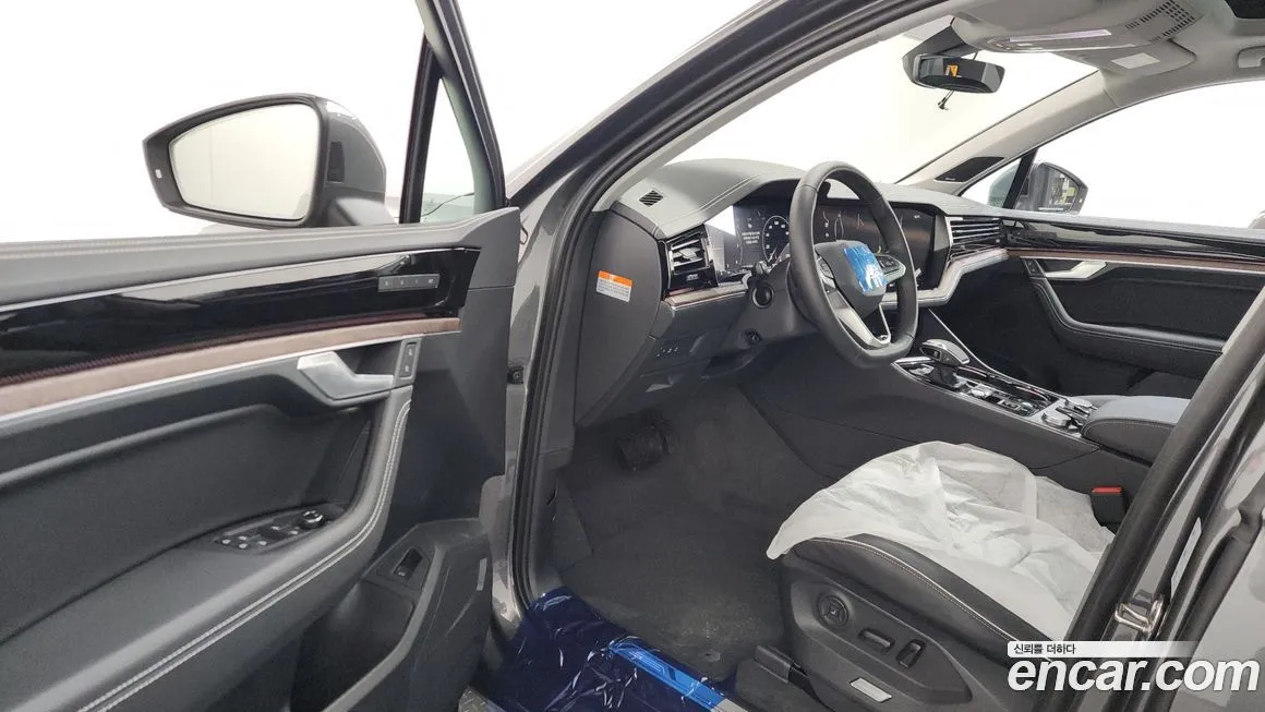 Volkswagen Touareg 2025 из KR, фото 10