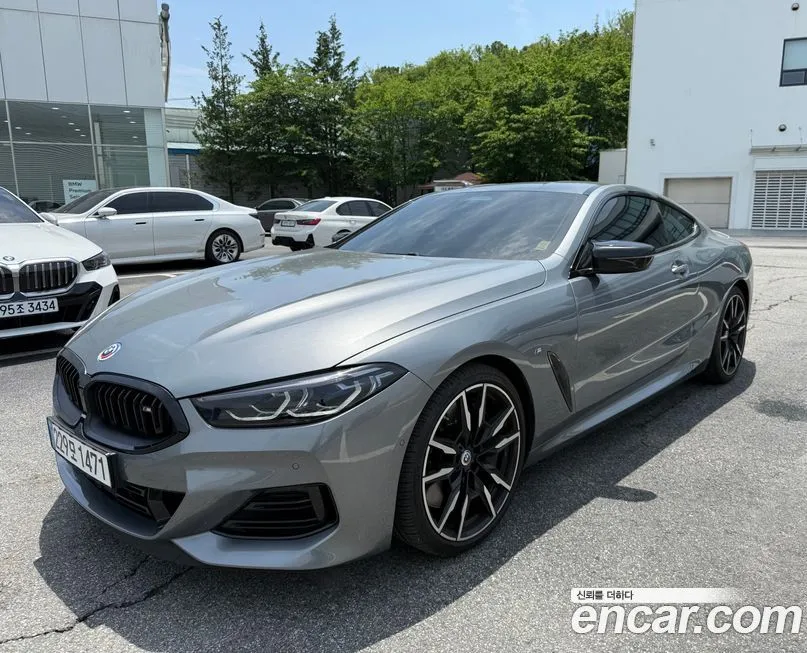 BMW 8-Series — фото 1