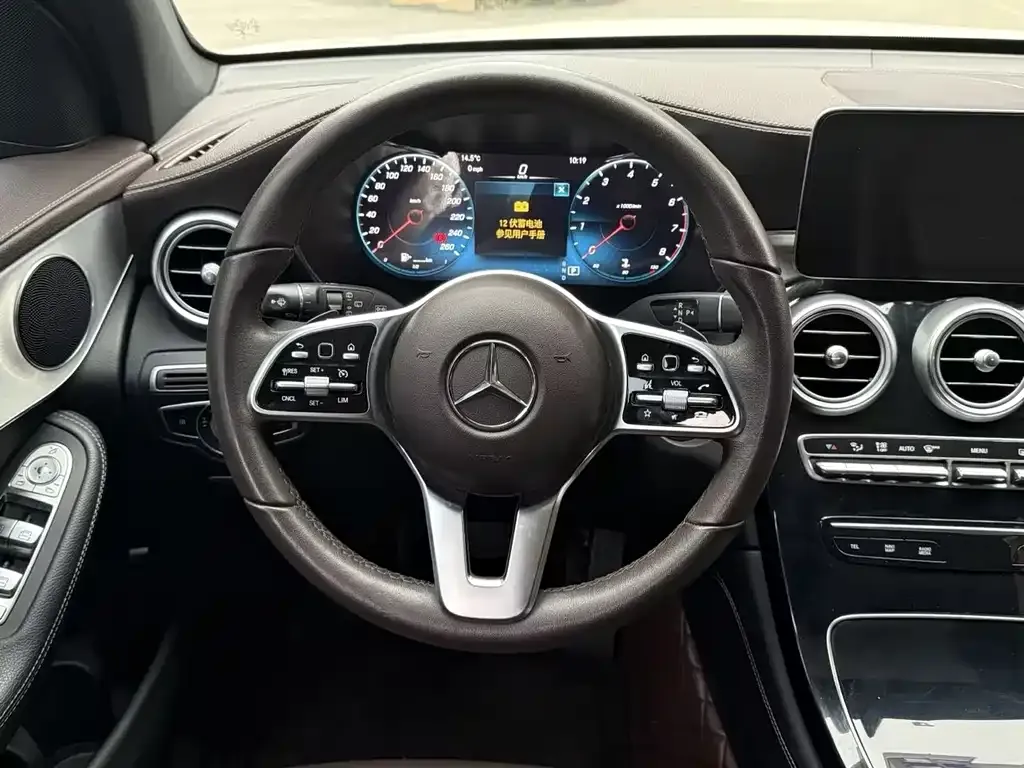 Mercedes-Benz GLC — фото 9