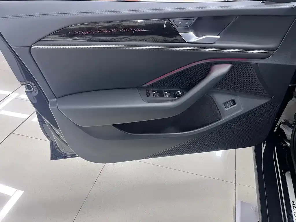 Volkswagen Magotan 2025 из CN, фото 2
