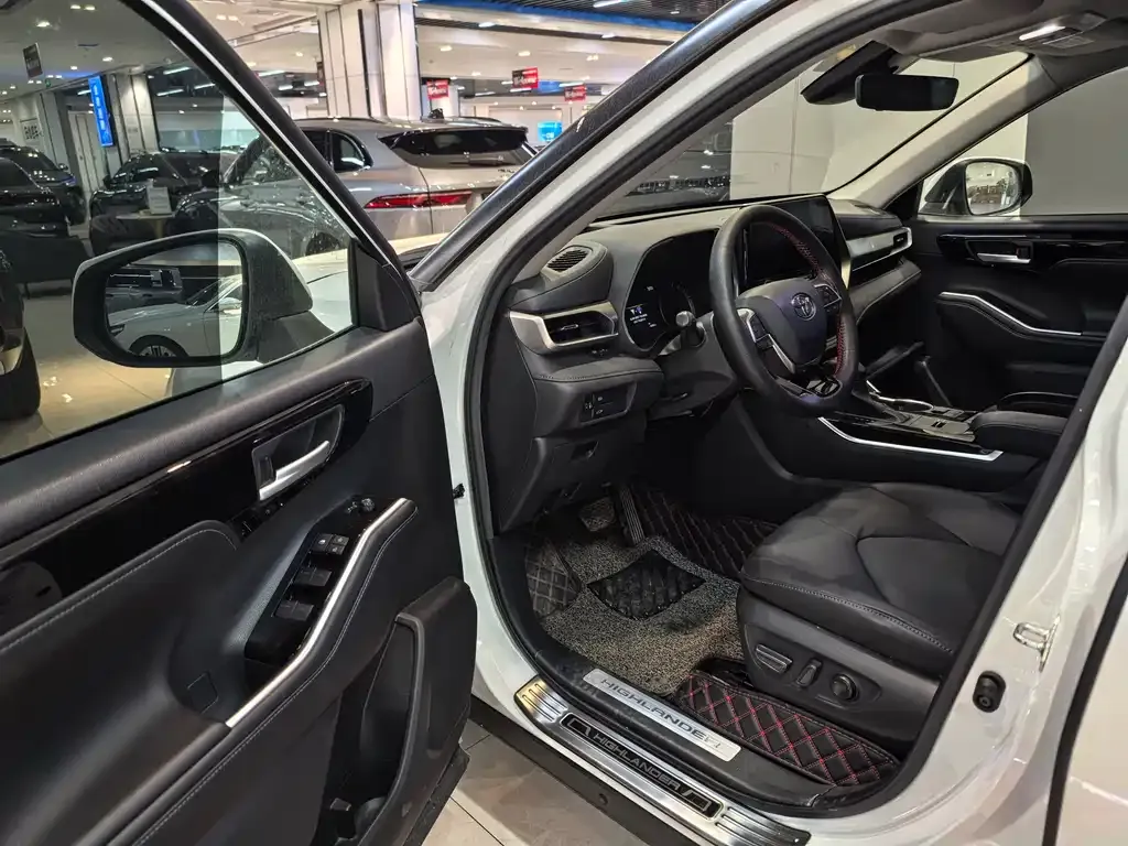 Toyota Highlander 2021 из CN, фото 8