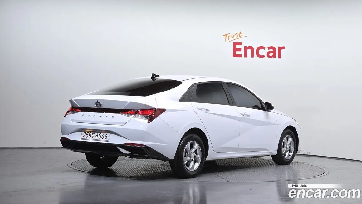 Hyundai AVANTE 2021 из KR, фото 2