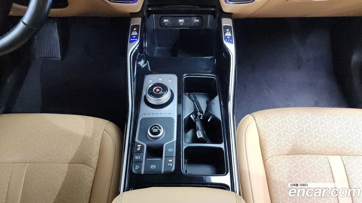 Kia Sorento — фото 9