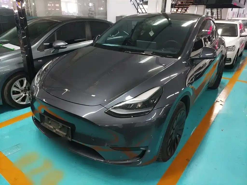 Tesla Model Y 2023 из CN, фото 2
