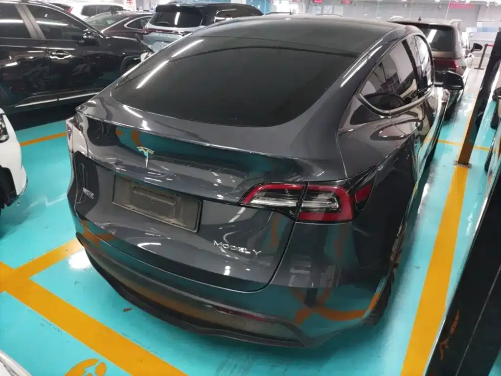 Tesla Model Y 2023 из CN, фото 7