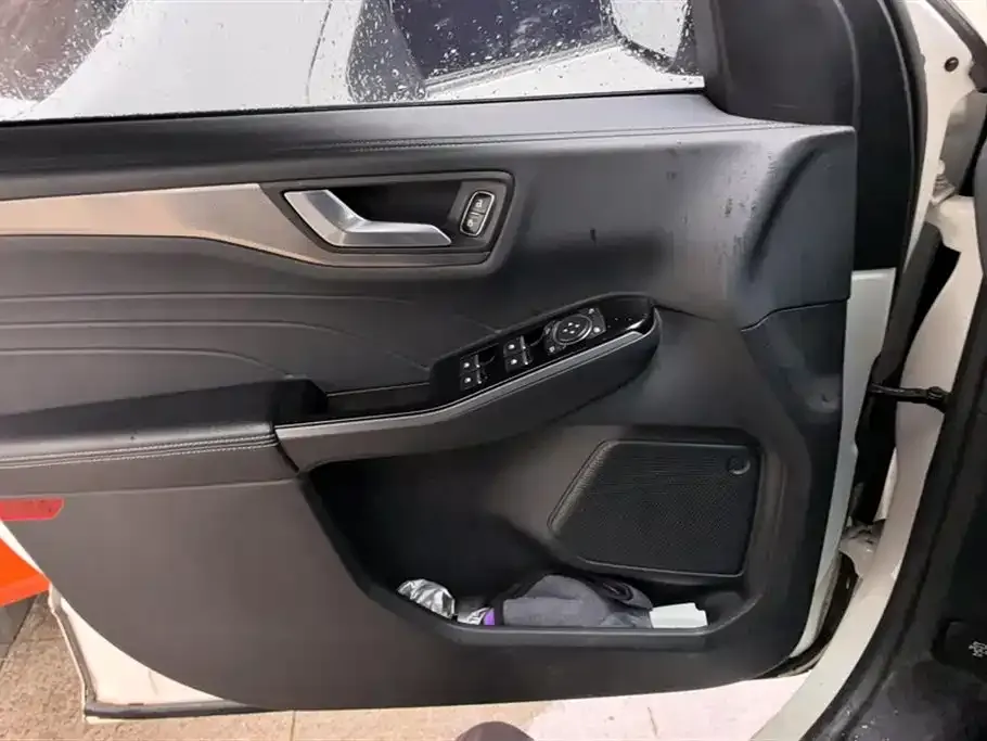 Ford Escape 2021 из CN, фото 7
