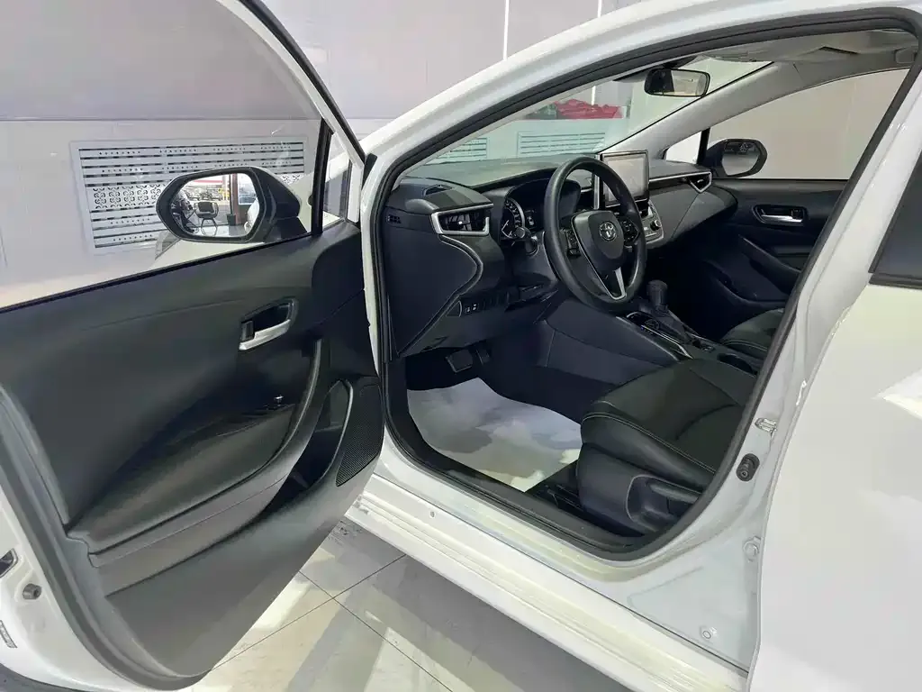 Toyota Corolla 2021 из CN, фото 9