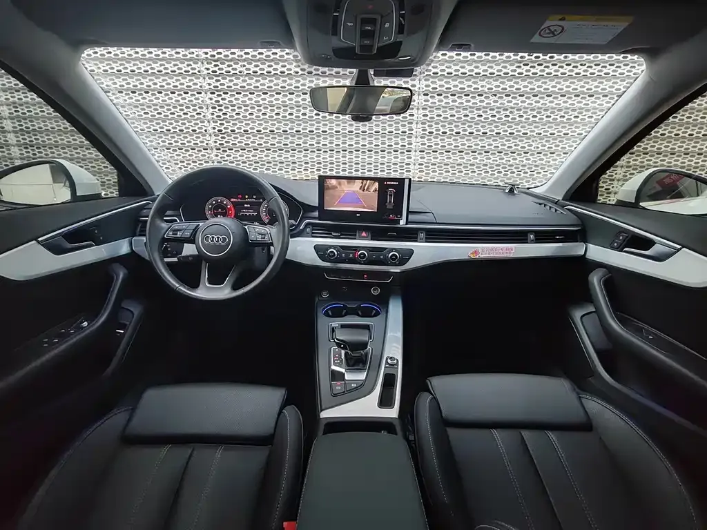 Audi A4L 2021 из CN, фото 7