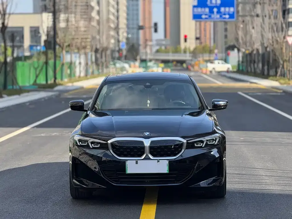 BMW i3 2024 из CN, фото 2