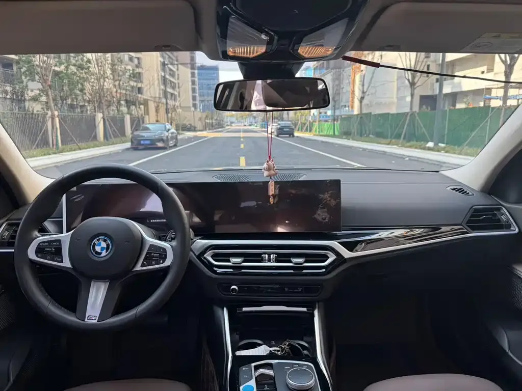 BMW i3 2024 из CN, фото 6