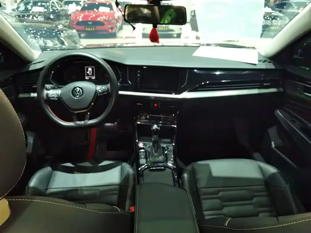 Volkswagen Passat 2021 из CN, фото 10