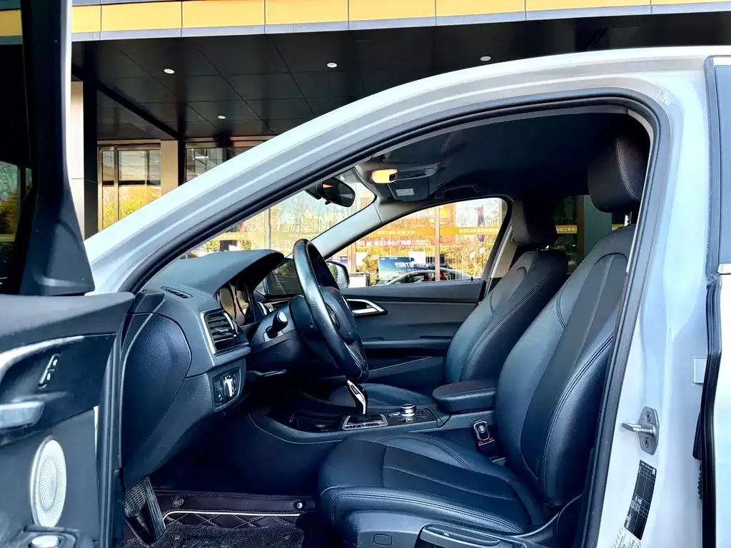BMW 1 Series 2021 из CN, фото 7