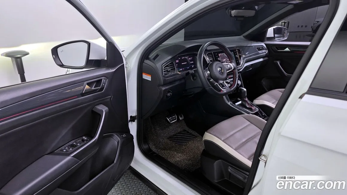 Volkswagen T-Roc 2021 из KR, фото 10