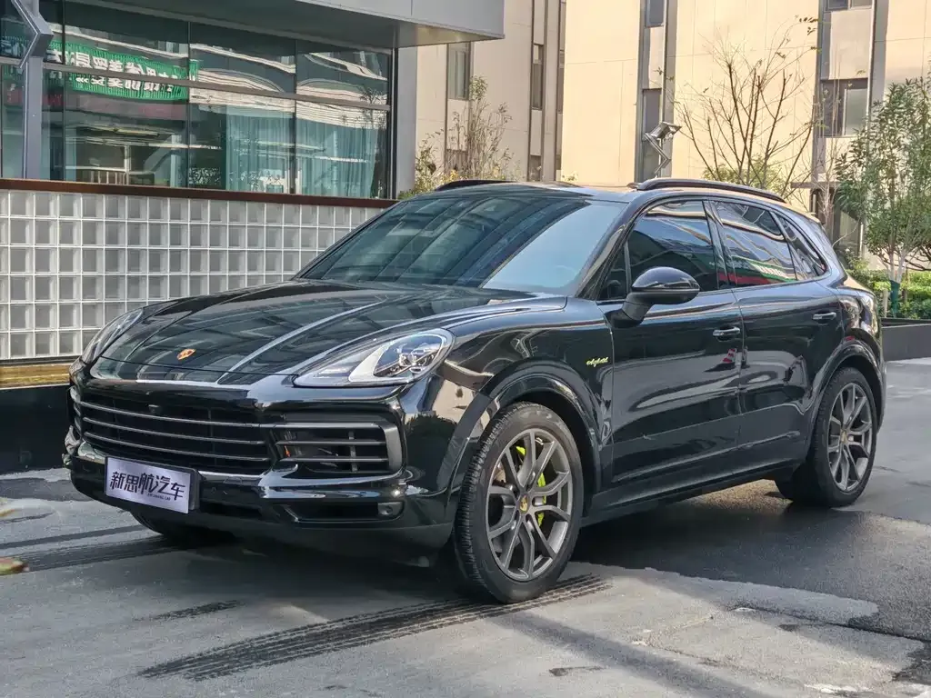 Porsche Cayenne Hybrid 2023 из CN, фото 1