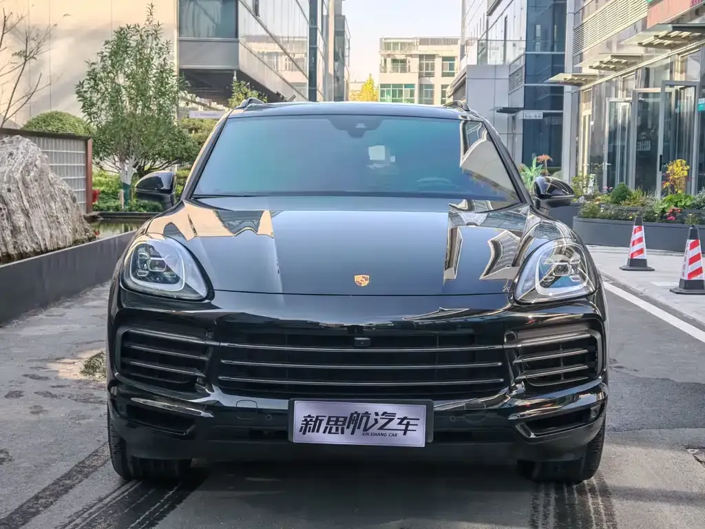Porsche Cayenne Hybrid 2023 из CN, фото 2