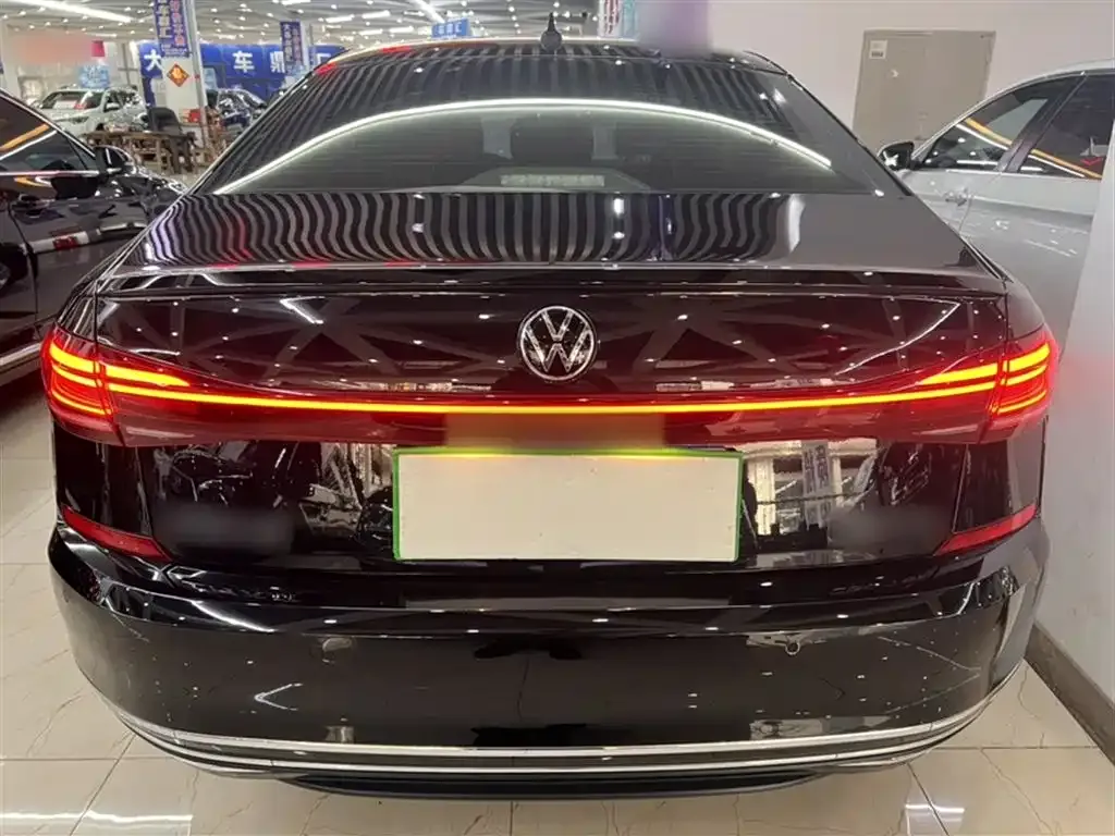 Volkswagen Passat — фото 4