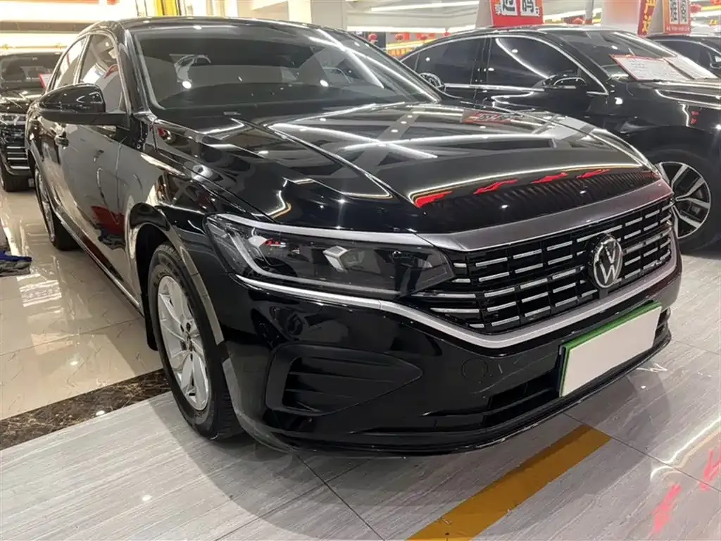 Volkswagen Passat — фото 5
