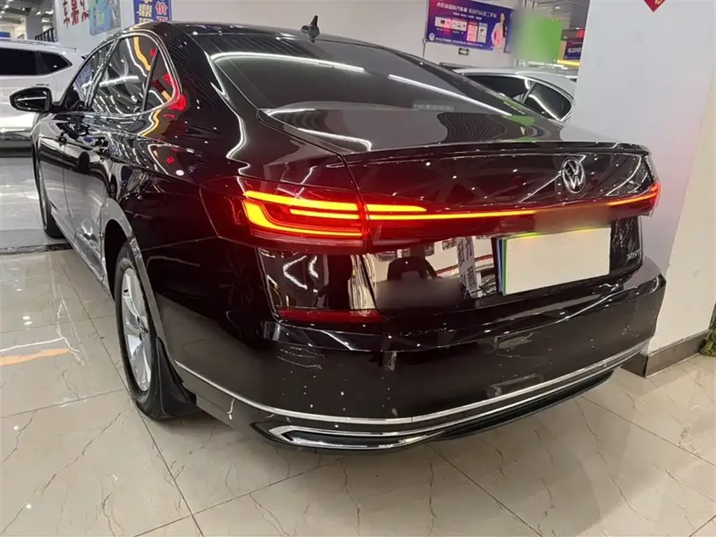 Volkswagen Passat — фото 7