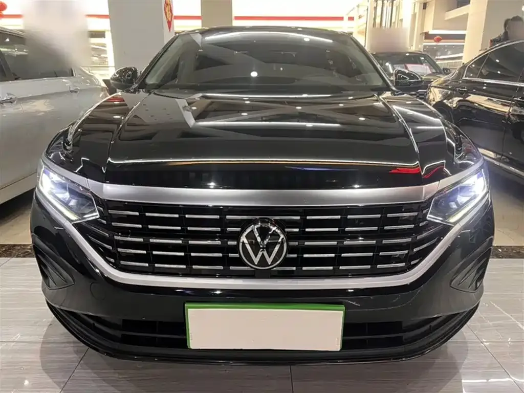 Volkswagen Passat — фото 8