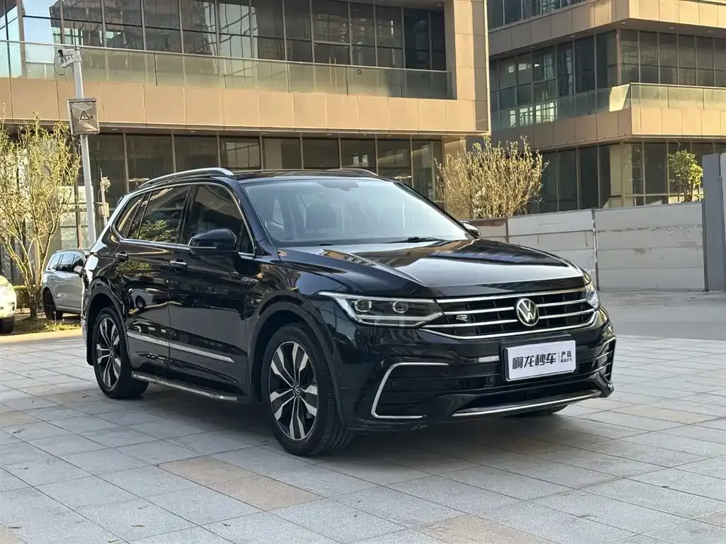 Volkswagen Tiguan L 2022 из CN, фото 2