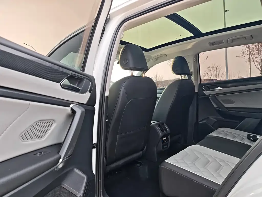 Volkswagen Tayron 2022 из CN, фото 8