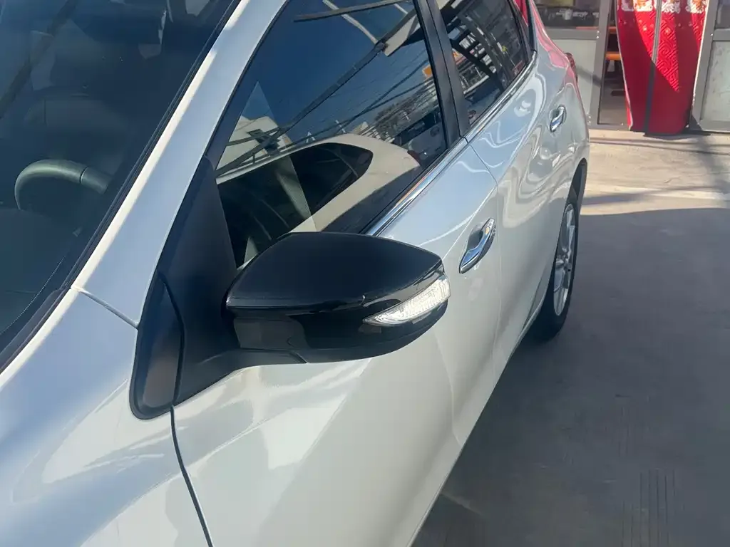 Nissan Tiida 2022 из CN, фото 3