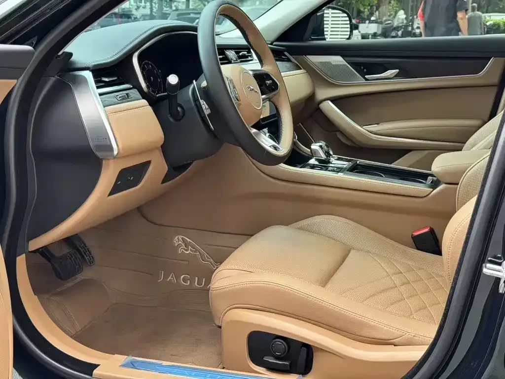 Jaguar XFL 2023 из CN, фото 5