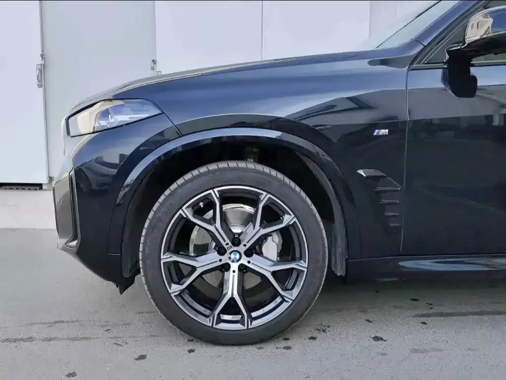 BMW X5 — фото 6