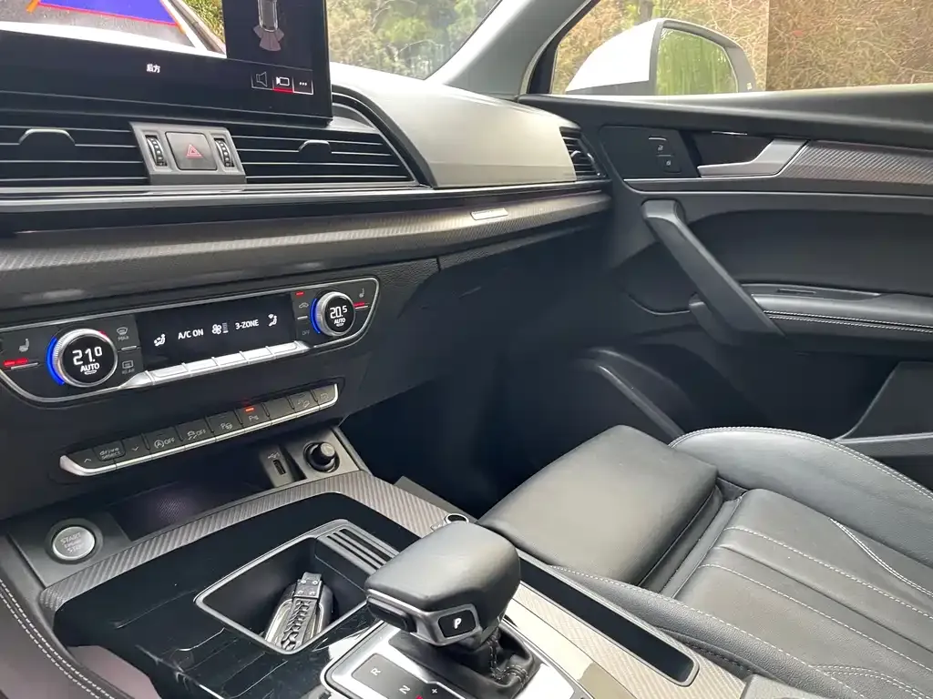 Audi Q5L 2021 из CN, фото 3