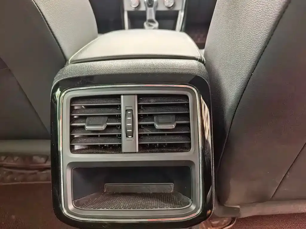 Volkswagen Passat 2022 из CN, фото 7