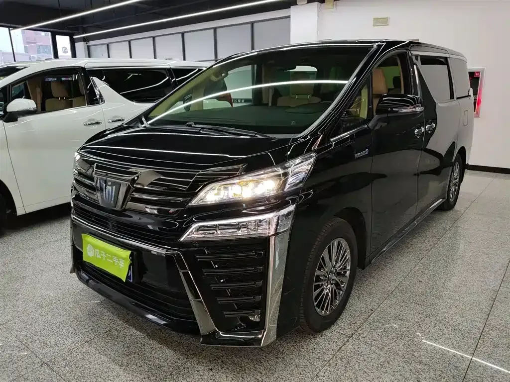 Toyota Vellfire 2023 из CN, фото 1