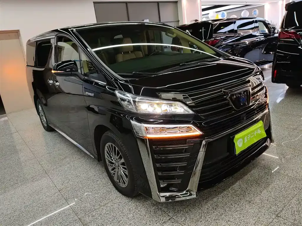 Toyota Vellfire 2023 из CN, фото 4