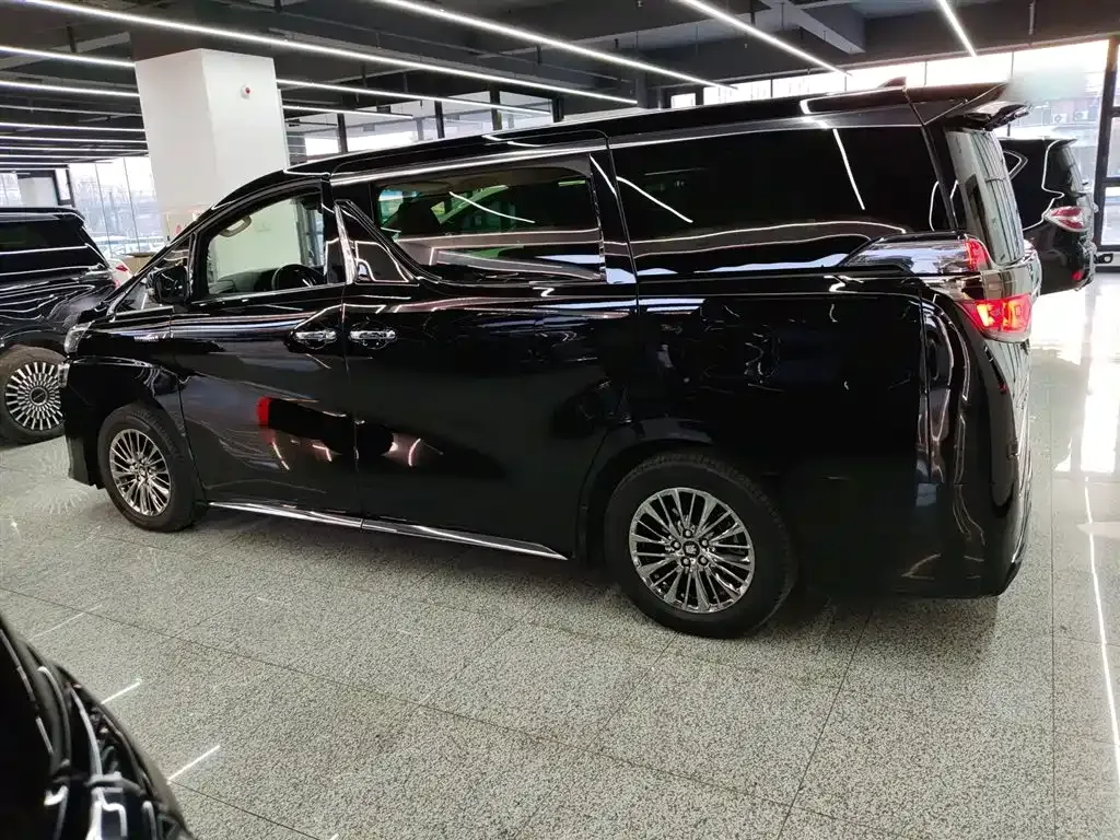 Toyota Vellfire 2023 из CN, фото 5