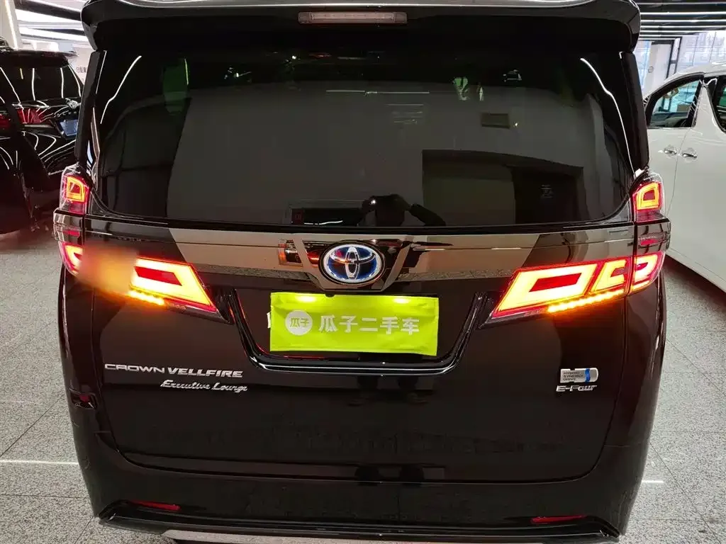 Toyota Vellfire 2023 из CN, фото 6