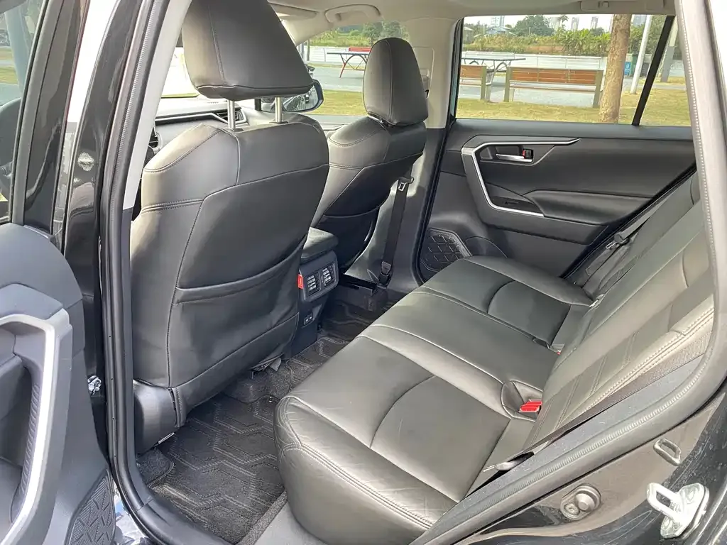 Toyota RAV4 2021 из CN, фото 6