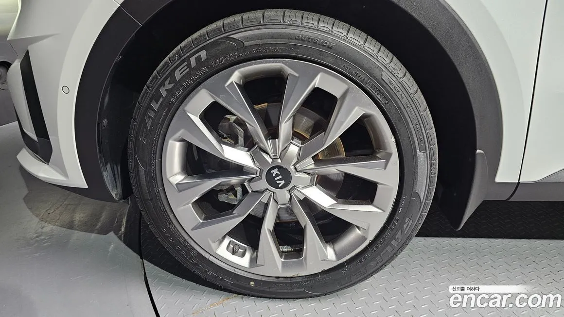 Kia Sorento — фото 5