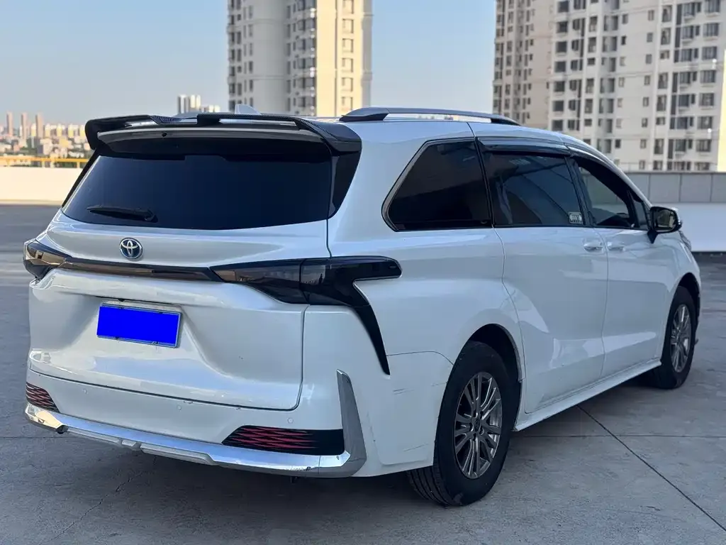 Toyota Sienna 2023 из CN, фото 7