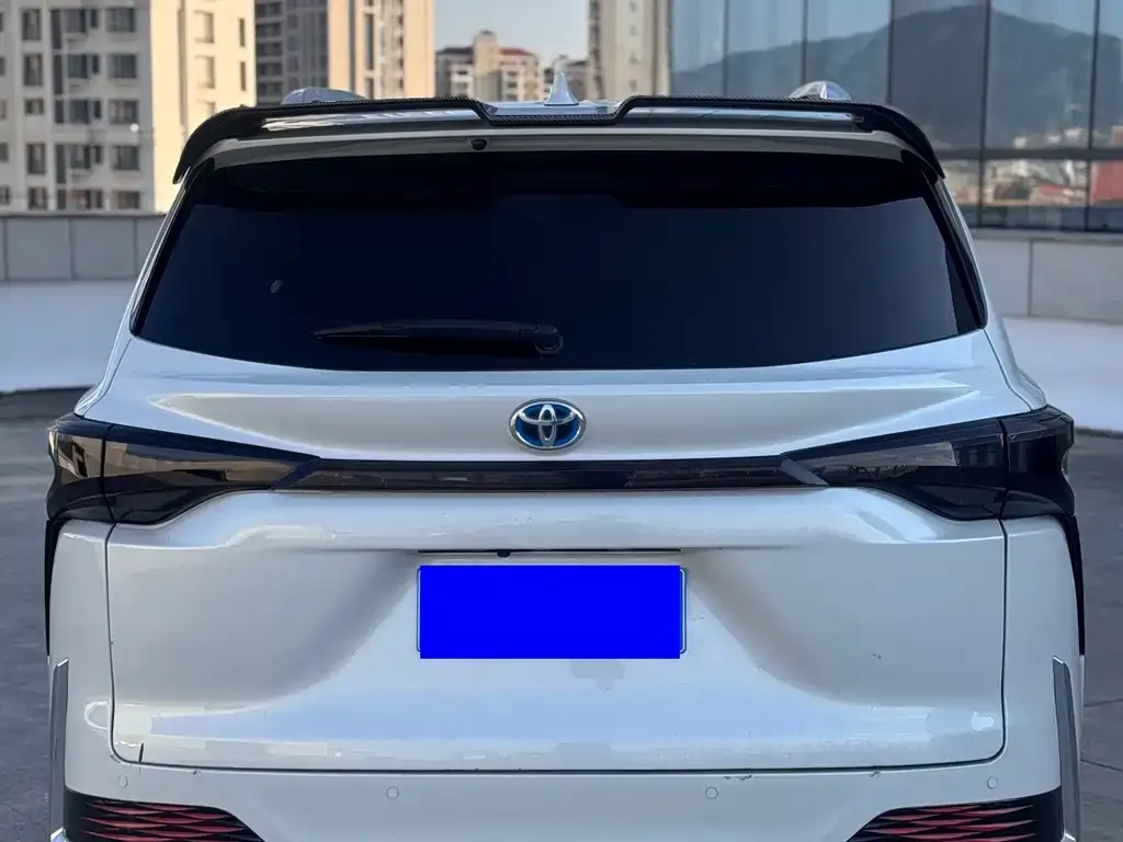 Toyota Sienna 2023 из CN, фото 8