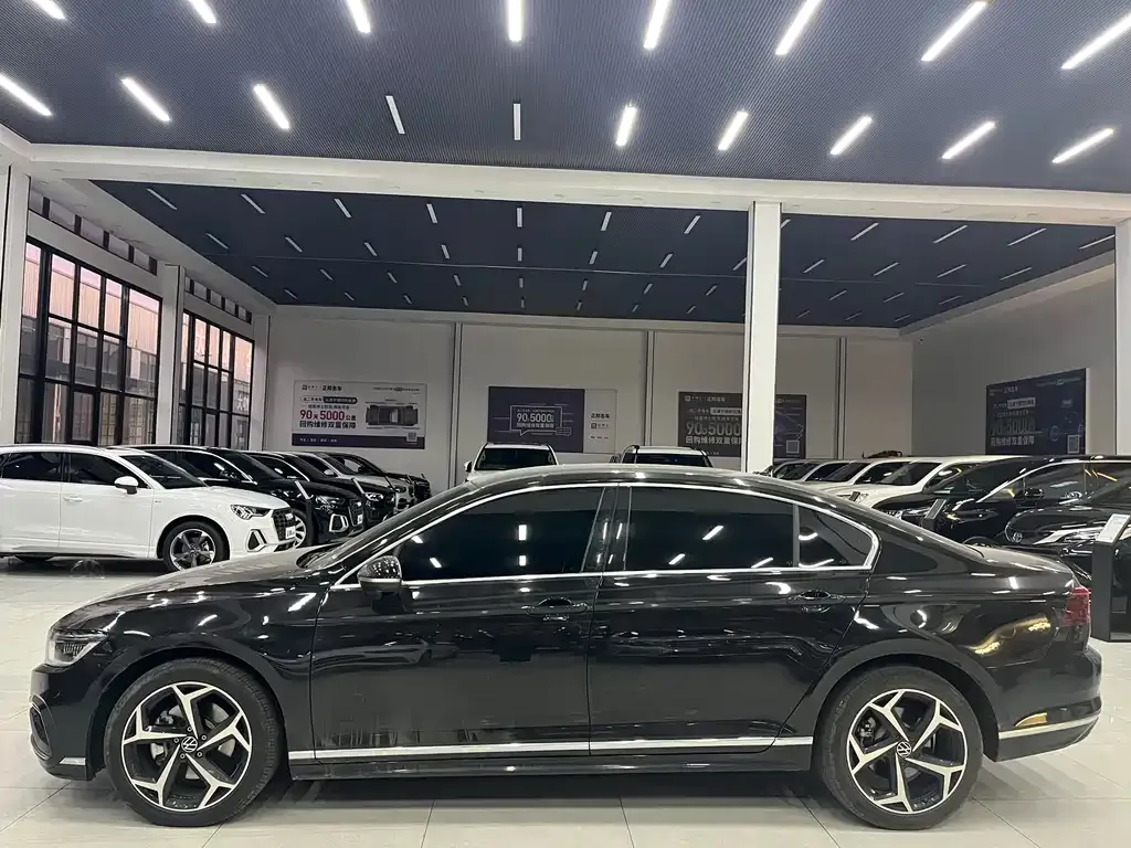 Volkswagen Magotan 2024 из CN, фото 3
