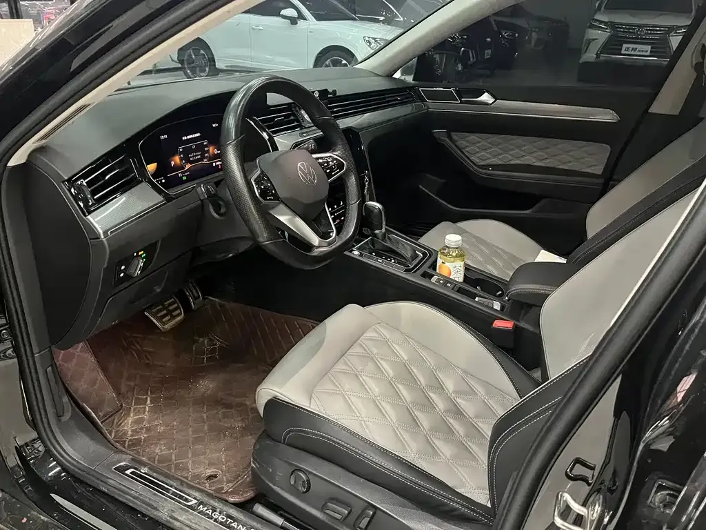 Volkswagen Magotan 2024 из CN, фото 6